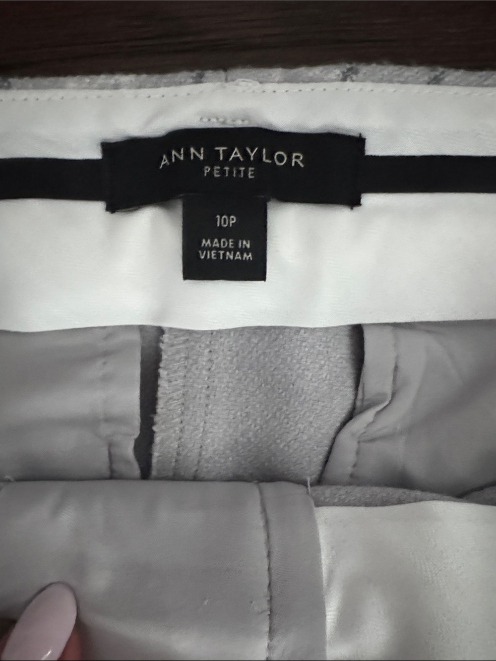 Ann Taylor Trouser 10 Petite Gray Plaid Cropped Dress Pants - Picture 3 of 8